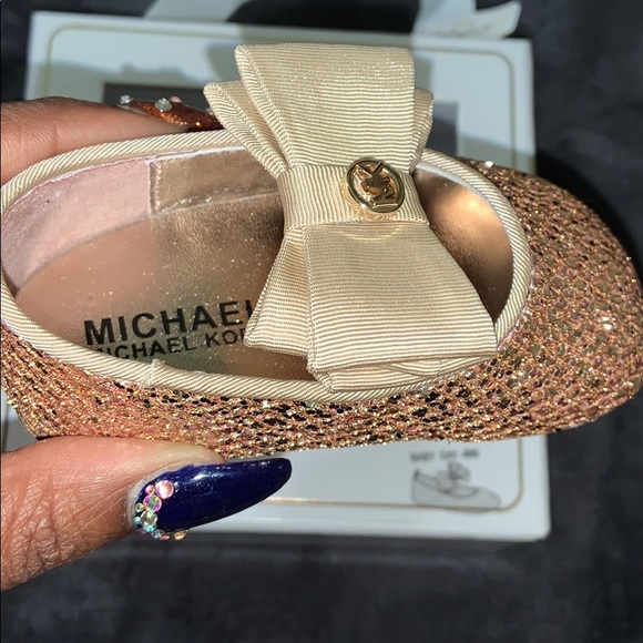 SOLD!!! Michael Kors size 3 Rose Gold baby shoes - Picture 3 of 3